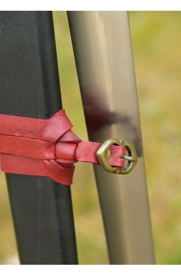 Juodasis riterio kardas, viduramžių kardas su juodomis makštimis