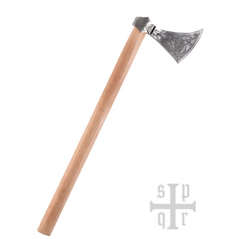 Mammen kirvis su raižiniais