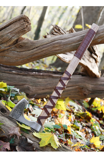 Vikingų kirvis tipas C