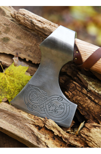 Vikingų kirvis tipas D