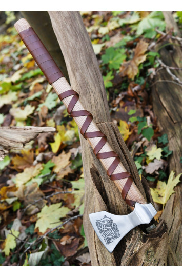 Vikingų kirvis tipas E