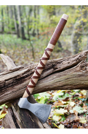 Vikingų kirvis tipas F