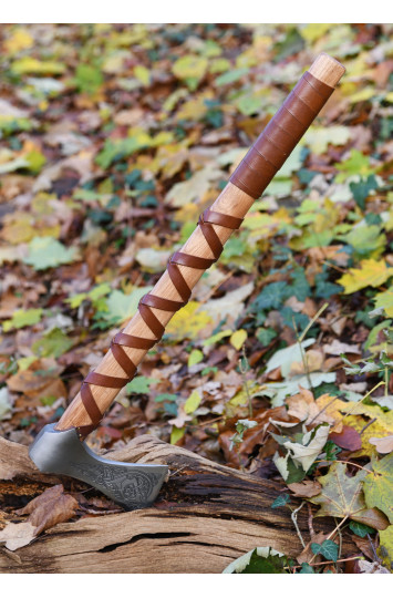 Vikingų kirvis tipas K