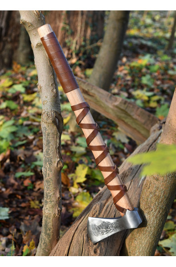 Vikingų kirvis tipas L