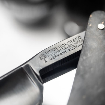 Barzdos skustuvas Black Amboina 